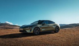 雷军爆料汽车视频大全,汽车视频大全，科技巨头跨界布局新篇章”